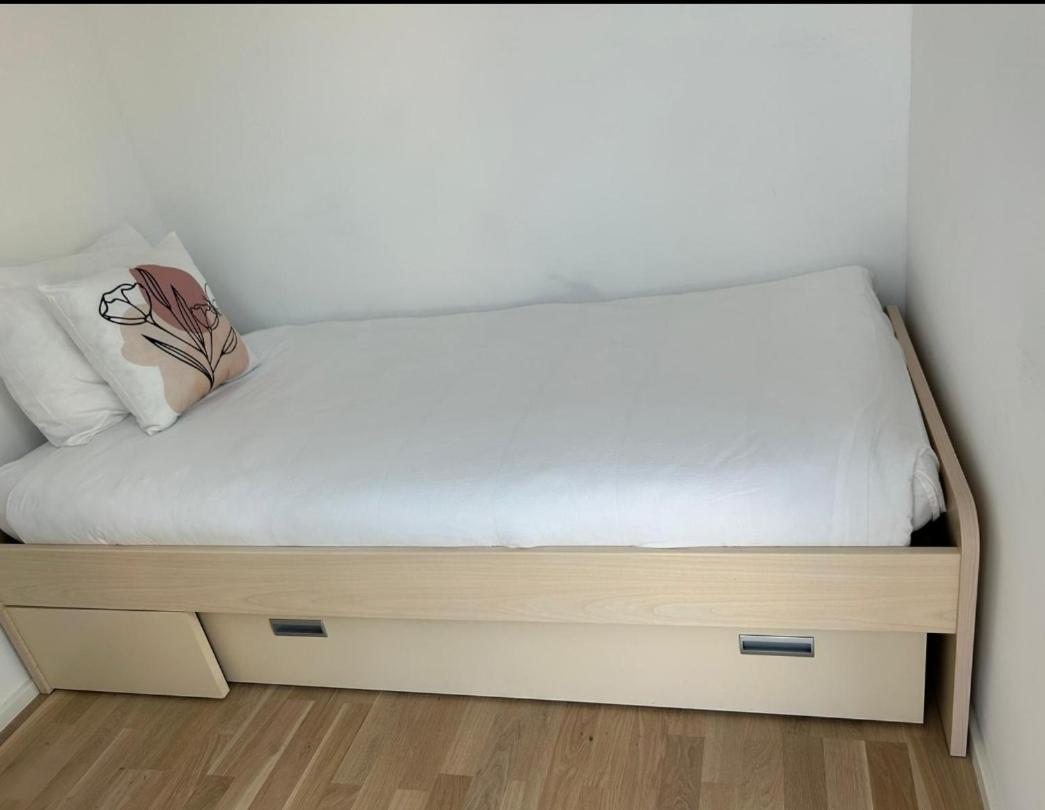 New Spacious Two Bedroom Center With Parking, Near Public Transport Luxemburgo Exterior foto